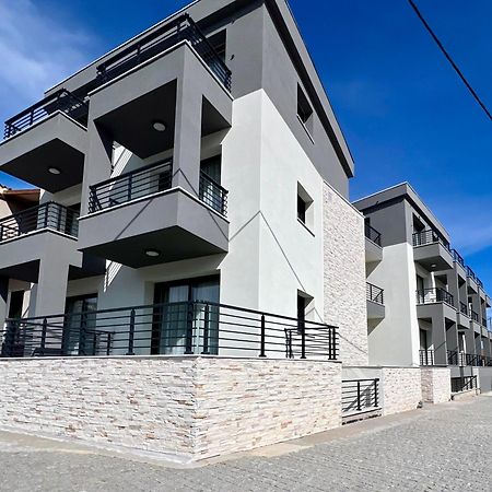 Four Shades Luxury Suites Sarti Exterior foto
