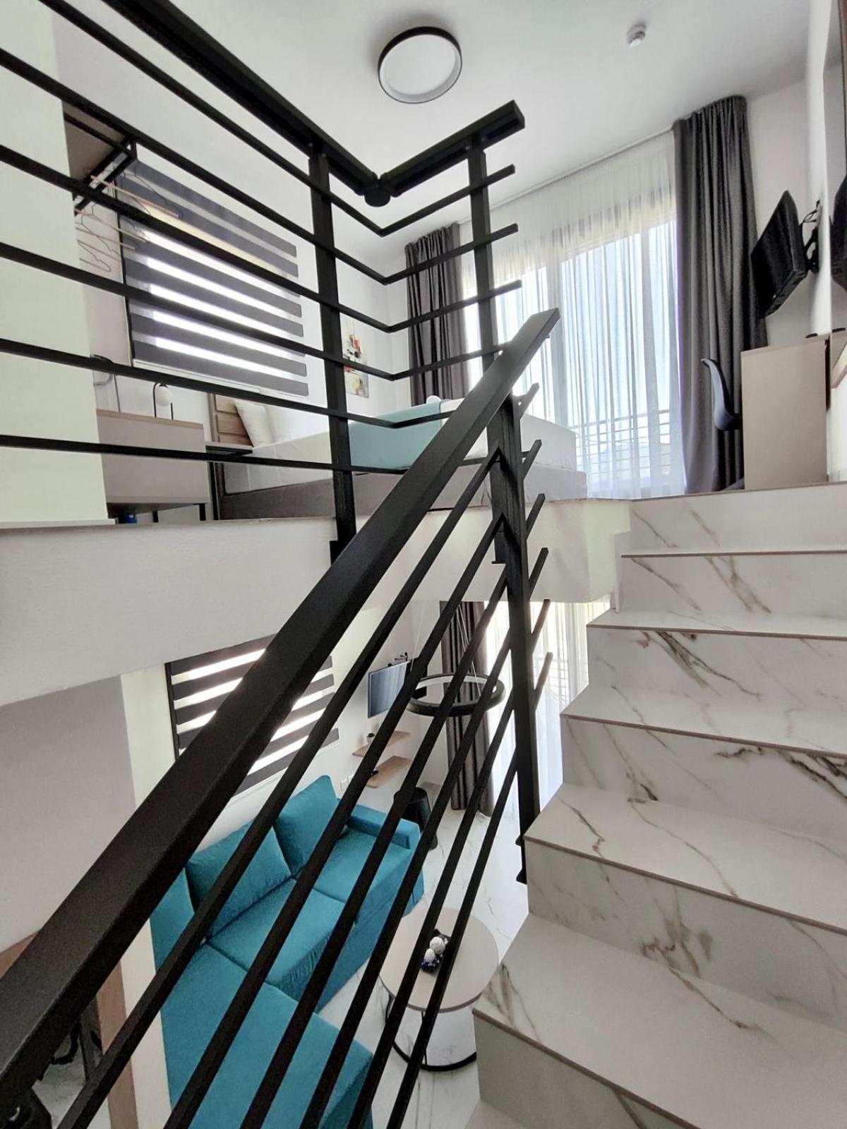 Four Shades Luxury Suites Sarti Exterior foto