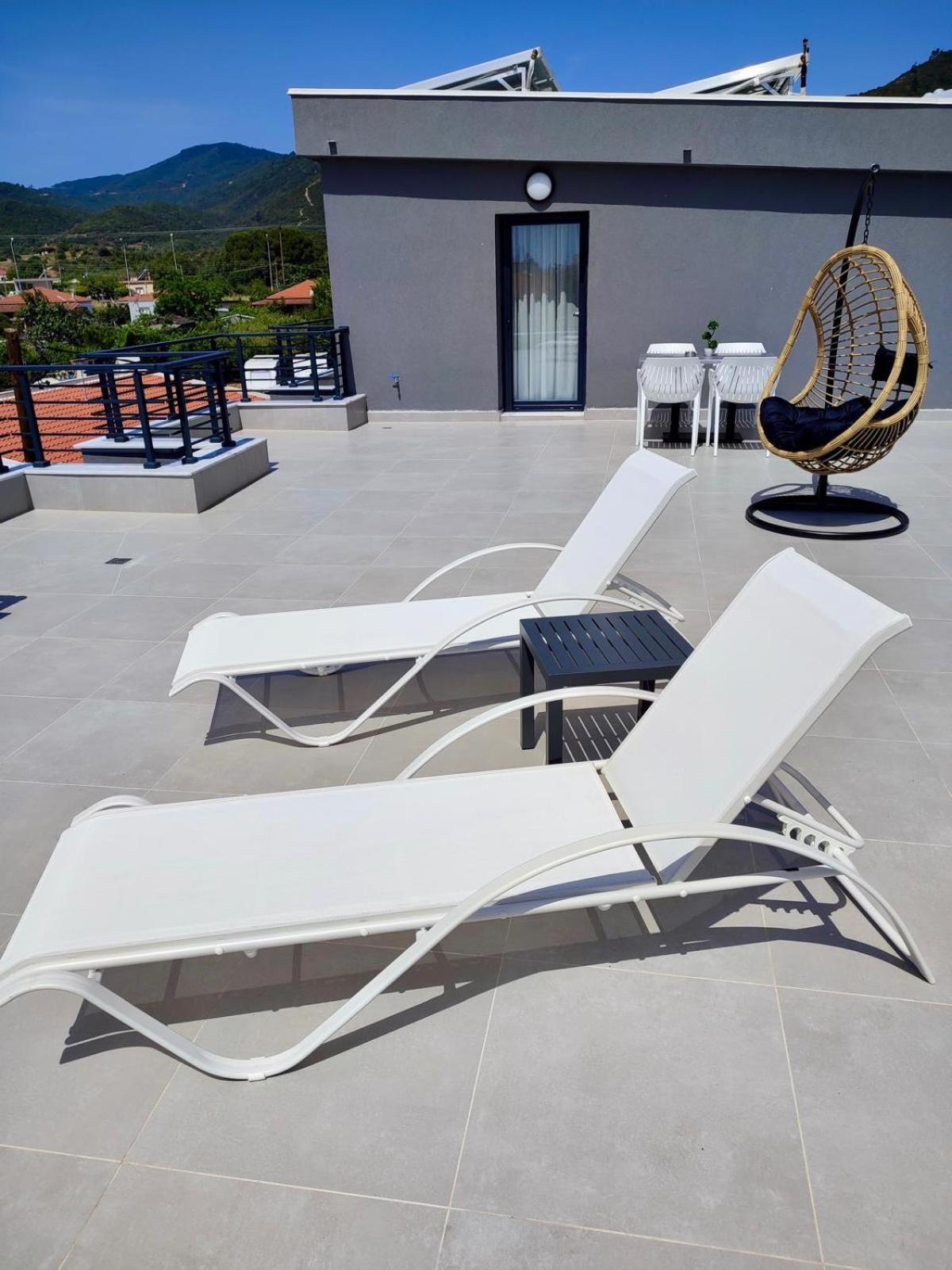 Four Shades Luxury Suites Sarti Exterior foto