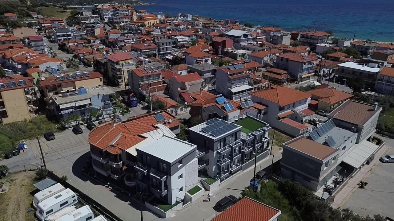 Four Shades Luxury Suites Sarti Exterior foto